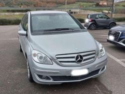 Grigio Usata 2008 Mercedes B200 Monovolume | 1990 € (Buon prezzo)