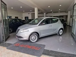 Grigio Usata 2015 Lancia Ypsilon Gold Due volumi | 8490 € (Buon prezzo)