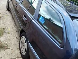 Blu/azzurro Usata 1998 Mercedes C200 Classic Station wagon | 4250 € (Buon prezzo)