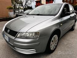 Grigio Usata 2004 Fiat Stilo Active Tre volumi | 999 € (Ottimo prezzo)