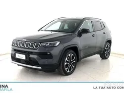 Grigio scuro Usata 2024 Jeep Compass Limited SUV | 28.900 € (Buon prezzo)