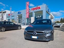 Grigio Usata 2021 Mercedes A180 Business Tre volumi | 23.900 € (Buon prezzo)