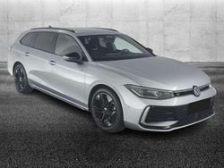 Argento Usata 2024 VW Passat R-line Station wagon | 42.950 € (Buon prezzo)