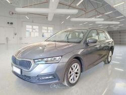 Grigio scuro Usata 2022 Skoda Octavia Executive Station wagon | 18.300 € (Buon prezzo)