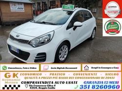 Bianco Usata 2016 Kia Rio Tre volumi | 5690 € (Buon prezzo)