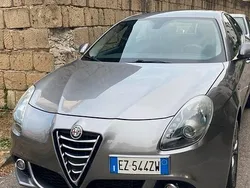 Usata 2015 Alfa Romeo Giulietta Exclusive Due volumi | 6550 € (Buon prezzo)
