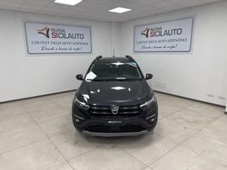 Grigio Usata 2022 Dacia Sandero Comfort Due volumi | 13.500 € (Cara)
