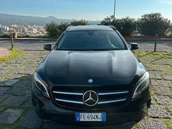 Nero Usata 2016 Mercedes 200 Executive Due volumi | 16.000 €