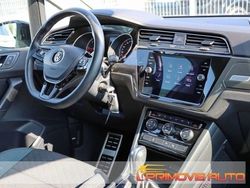 Bianco Usata 2019 VW Touran Comfortline Monovolume | 29.700 € (Molto cara)