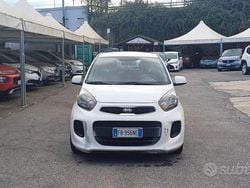 Bianco Usata 2015 Kia Picanto City Due volumi | 3499 € (Super prezzo)