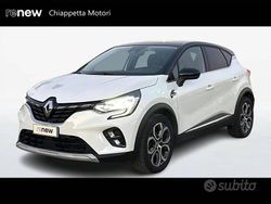 Bianco nacrè tetto nero Usata 2023 Renault Captur Techno SUV | 19.500 € (Cara)