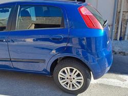 Blu Usata 2009 Fiat Grande Punto Due volumi | 3500 € (Cara)