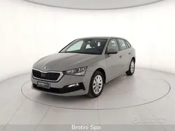 Grigio Usata 2023 Skoda Scala Ambition Due volumi | 16.900 € (Buon prezzo)