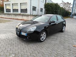 Nero Usata 2016 Alfa Romeo Giulietta Tre volumi | 4900 € (Ottimo prezzo)