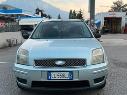 Usata 2005 Ford Fusion Due volumi | 2450 € (Cara)