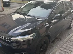 Usata 2023 Dacia Sandero Comfort Due volumi | 13.800 € (Buon prezzo)