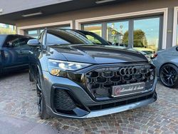 Grigio daytona pearleffekt Nuova 2025 Audi Q8 S-line plus SUV | 99.900 €
