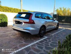 Argento Usata 2019 Volvo V60 Station wagon | 17.500 € (Buon prezzo)
