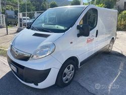 Bianco Usata 2011 Opel Vivaro Monovolume | 5999 € (Ottimo prezzo)