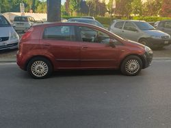 Rosso Usata 2006 Fiat Grande Punto Due volumi | 2800 € (Buon prezzo)