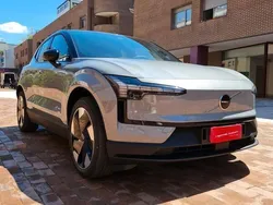 Grigio Nuova 2024 Volvo EX30 Plus SUV | 40.550 € (Buon prezzo)