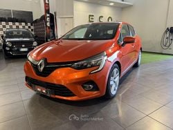 Arancione Usata 2022 Renault Clio V Evolution Tre volumi | 12.900 € (Buon prezzo)
