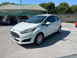 Bianco Usata 2014 Ford Fiesta Tre volumi | 5500 € (Buon prezzo)