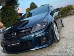 Nero Usata 2007 Opel Astra GTC OPC Tre volumi | 13.000 €