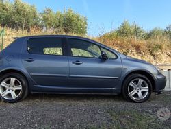 Grigio Usata 2005 Peugeot 307 Tre volumi | 2500 € (Buon prezzo)