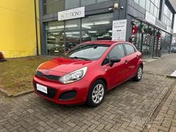 Rosso Usata 2012 Kia Rio EX Tre volumi | 5000 € (Buon prezzo)
