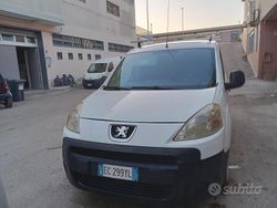 Bianco Usata 2010 Peugeot Partner Monovolume | 3699 € (Buon prezzo)