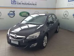 Neronero Usata 2012 Opel Astra Tre volumi | 5900 € (Buon prezzo)