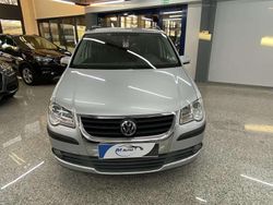 Argento Usata 2008 VW Touran Trendline Monovolume | 2890 € (Buon prezzo)