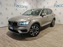 Beige Usata 2020 Volvo XC40 Momentum SUV | 23.750 € (Ottimo prezzo)