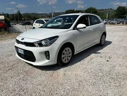 Bianco Usata 2017 Kia Rio Active Tre volumi | 7900 € (Buon prezzo)
