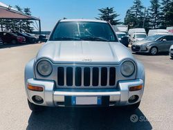 Argento Usata 2004 Jeep Cherokee Limited SUV | 4800 € (Buon prezzo)