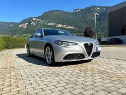 Argento Usata 2019 Alfa Romeo Giulia Executive Tre volumi | 15.500 € (Ottimo prezzo)