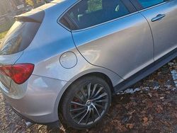 Grigio Usata 2010 Alfa Romeo Giulietta Quadrifoglio Verde Tre volumi | 11.500 € (Buon prezzo)