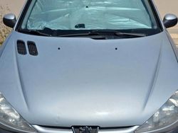 Usata 2001 Peugeot 206 | 600 €