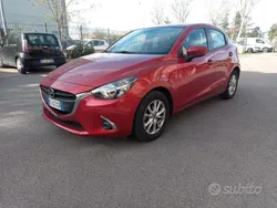 Rosso Usata 2018 Mazda 2 Evolve Tre volumi | 11.900 € (Buon prezzo)