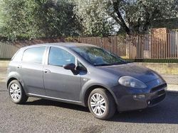 Grigio Usata 2014 Fiat Punto Lounge Tre volumi | 4600 € (Buon prezzo)