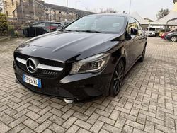 Nero Usata 2015 Mercedes CLA220 Shooting Brake Premium Station wagon | 12.990 € (Cara)
