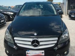 Nero Usata 2014 Mercedes B180 Premium Monovolume | 7500 €
