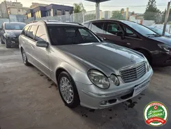 Argento Usata 2004 Mercedes E220 Elegance Station wagon | 3000 €