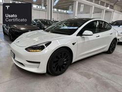Pearl white multicoat Usata 2021 Tesla Model 3 Performance Tre volumi | 31.600 € (Buon prezzo)