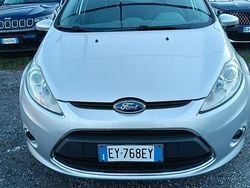 Grigio Usata 2015 Ford Fiesta Titanium Tre volumi | 4500 € (Super prezzo)