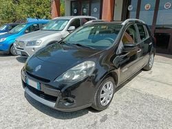 Nero Usata 2010 Renault Clio II Tre volumi | 2900 € (Buon prezzo)