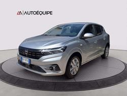 Grigio magnete Usata 2022 Dacia Sandero Comfort Due volumi | 11.990 € (Buon prezzo)