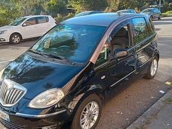 Nero Usata 2010 Lancia Musa Monovolume | 2300 €