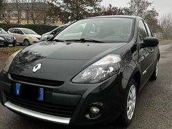 Nero Usata 2011 Renault Clio III Dynamique Tre volumi | 6000 € (Molto cara)